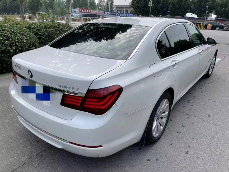 济宁15年宝马7系8