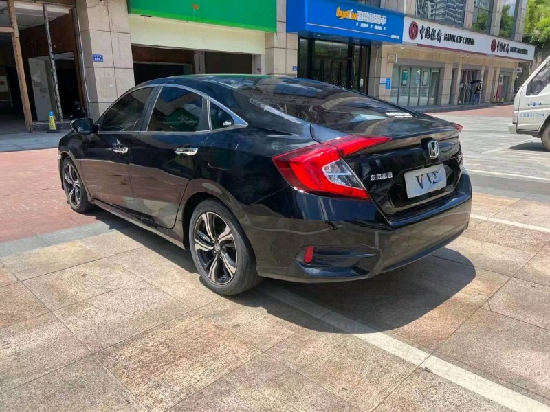 邵阳18年本田思域4