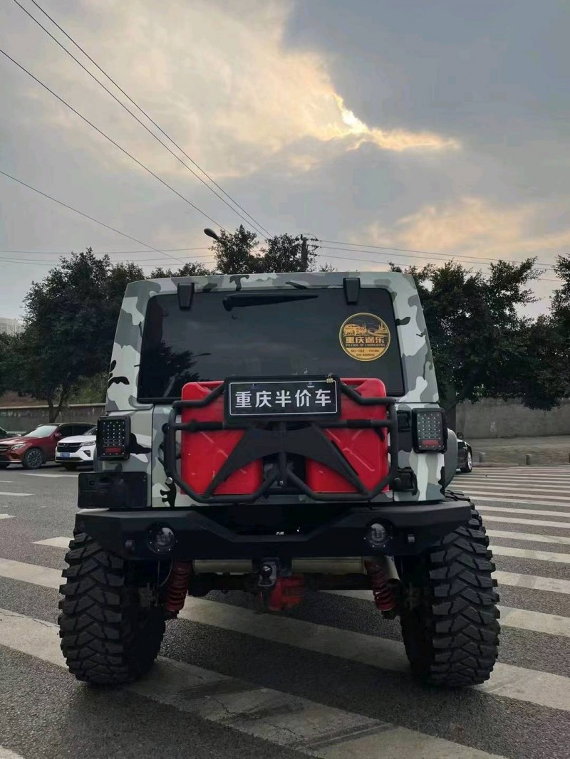 重慶12年Jeep牧馬人1