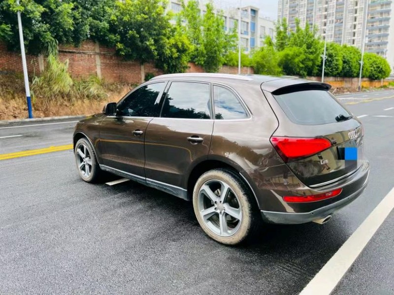 東莞17年奧迪Q58