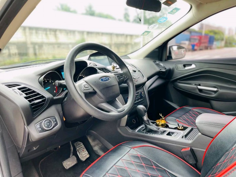 东莞17年福特翼虎5