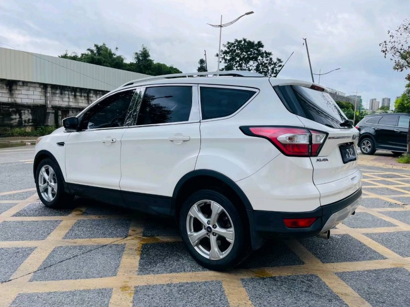 东莞17年福特翼虎6