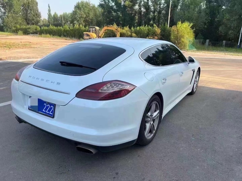 陽泉11年保時捷帕拉梅拉2