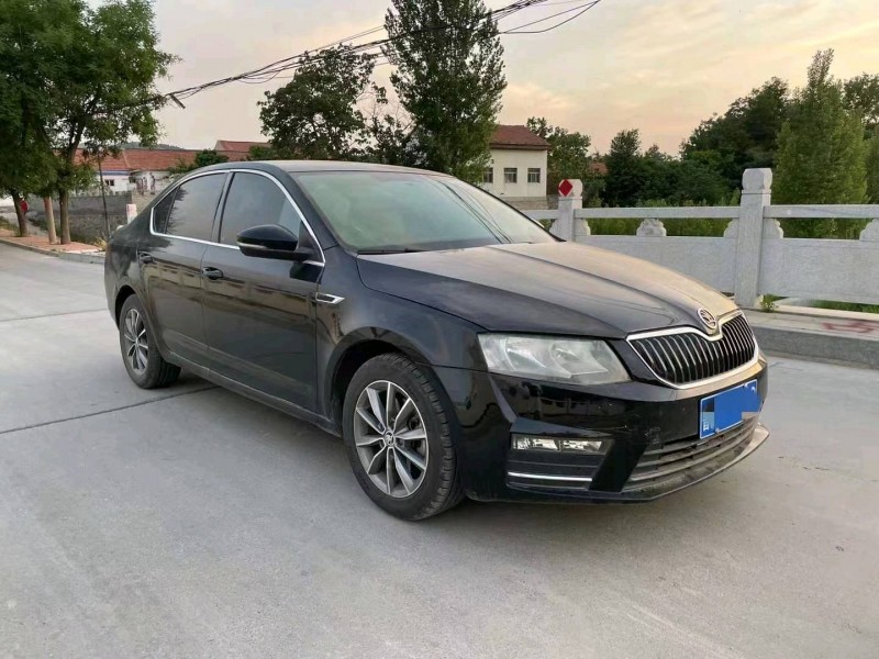 东营17年斯柯达明锐7