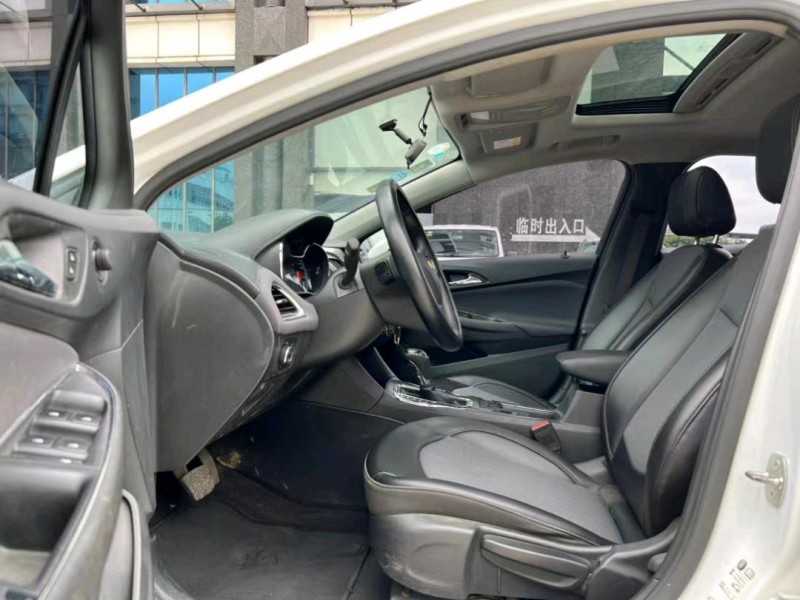 东莞17年雪佛兰科鲁兹6