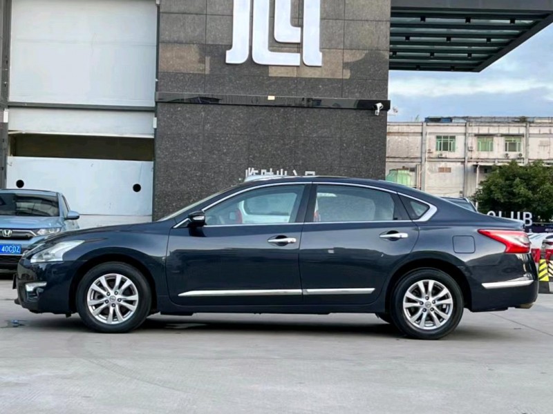 东莞13年日产天籁6