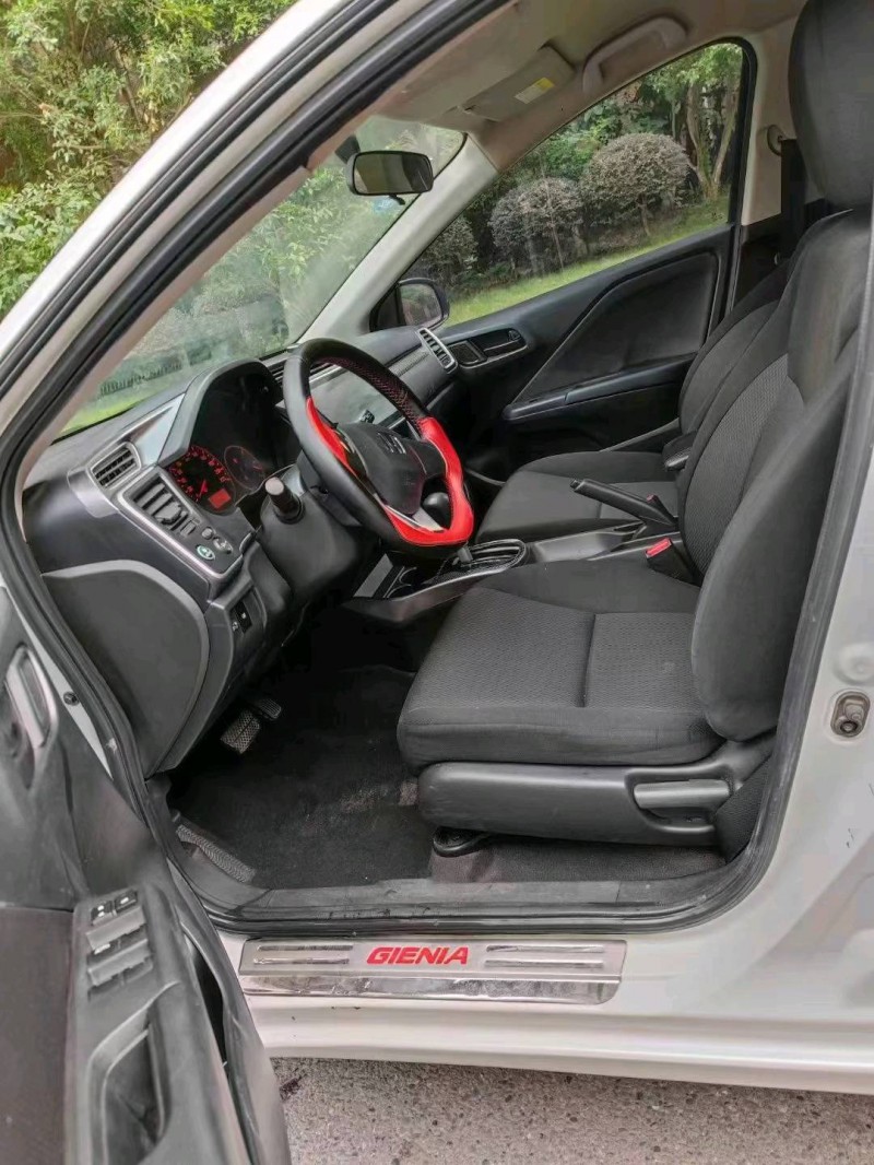 重庆16年本田竞瑞3