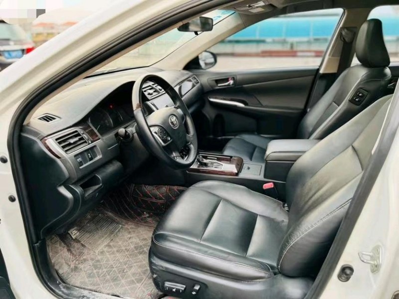 东莞16年丰田凯美瑞4