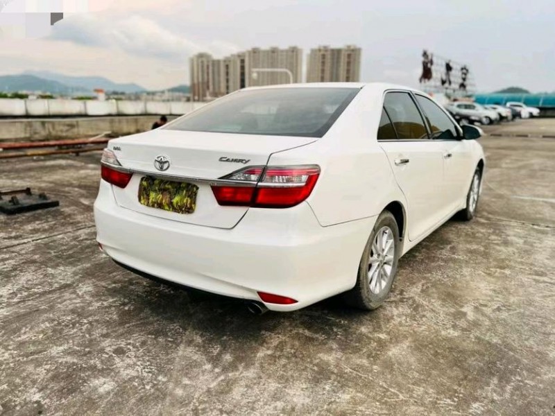 东莞16年丰田凯美瑞7