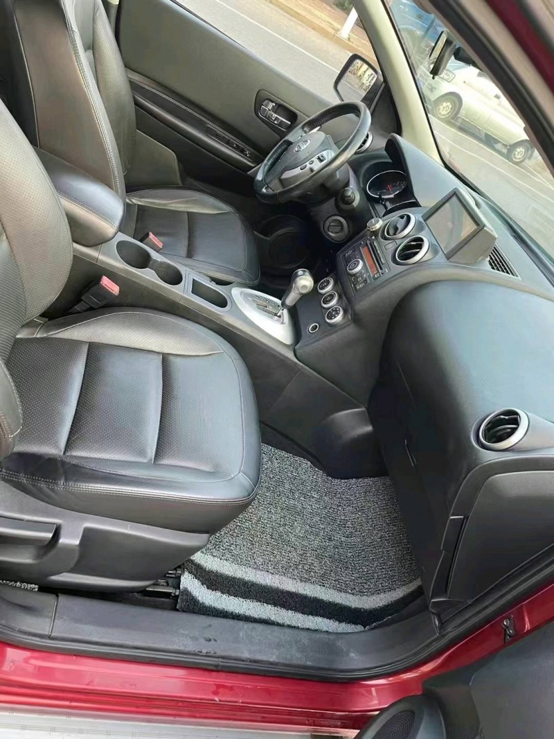 保定14年日产逍客7