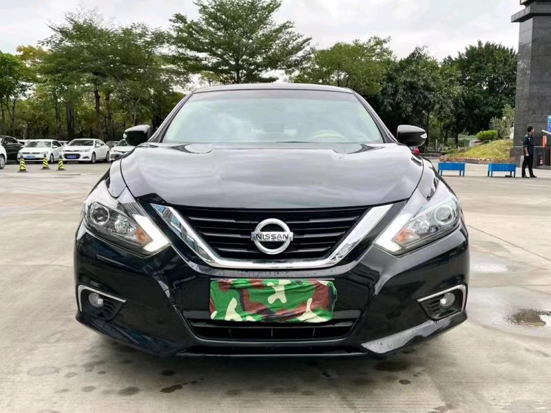 东莞17年日产天籁1