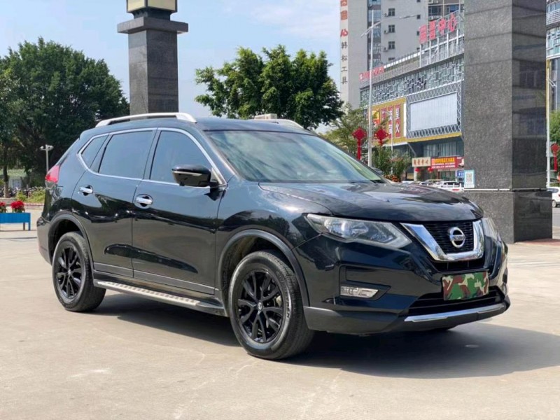 东莞18年日产奇骏8