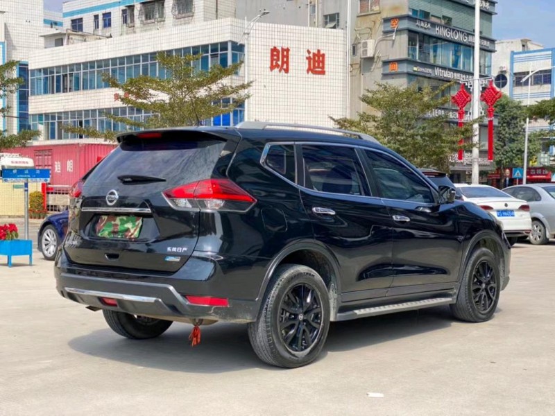 东莞18年日产奇骏2