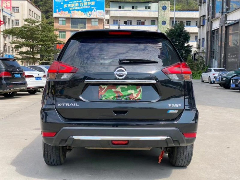 东莞18年日产奇骏1