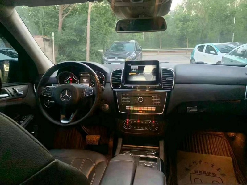 北京16年奔驰GLE6