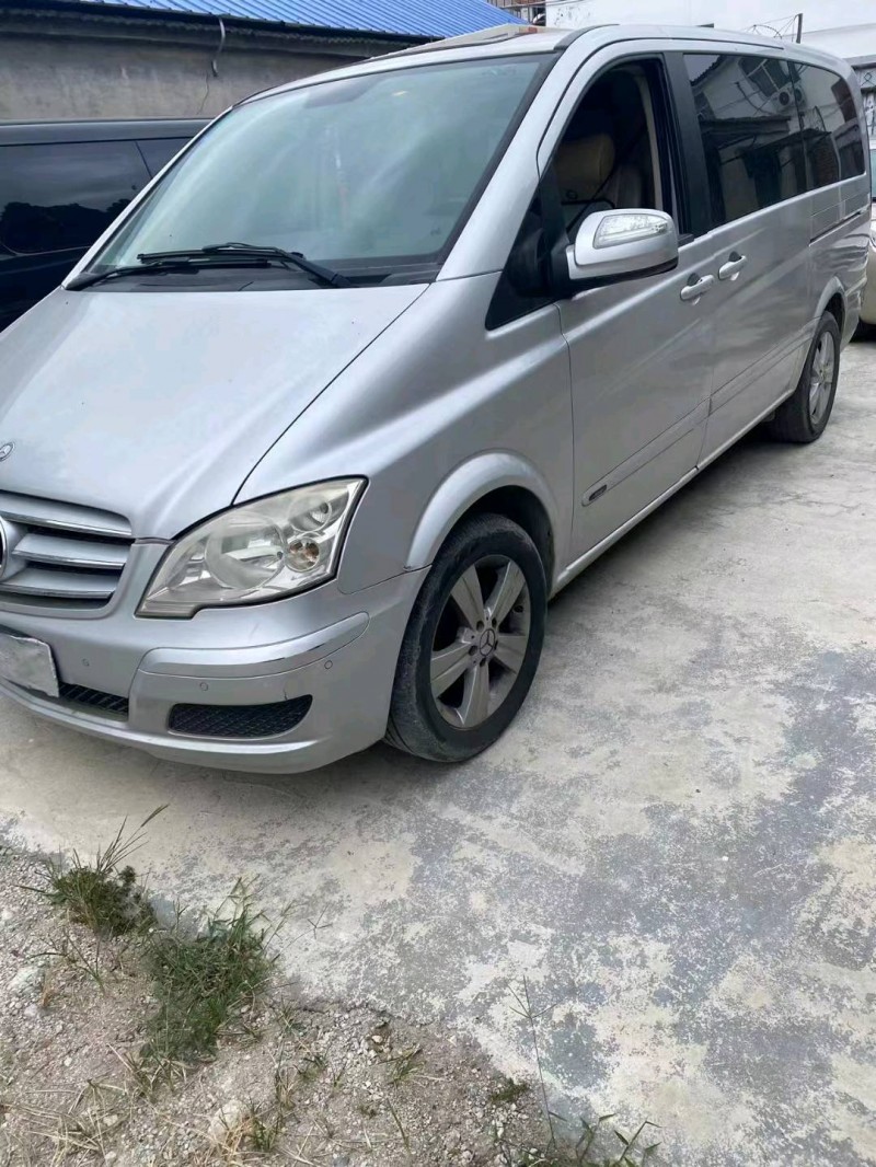 枣庄12年奔驰唯雅诺2