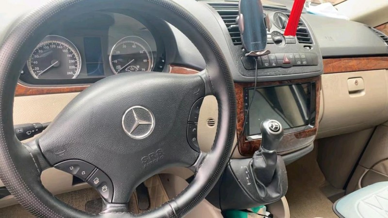 枣庄12年奔驰唯雅诺5