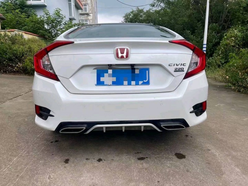 东营17年本田思域1