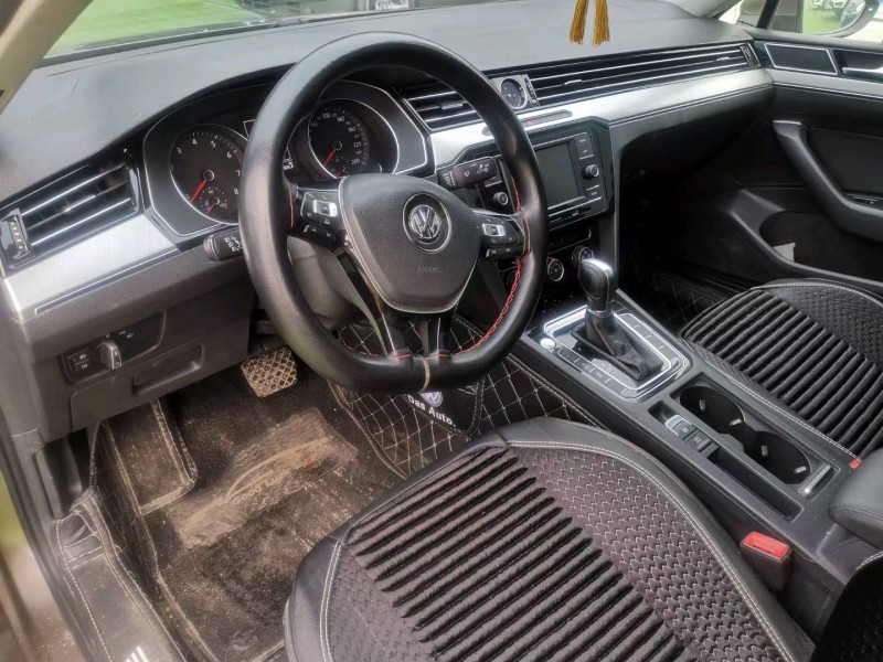 保定17年大众迈腾2