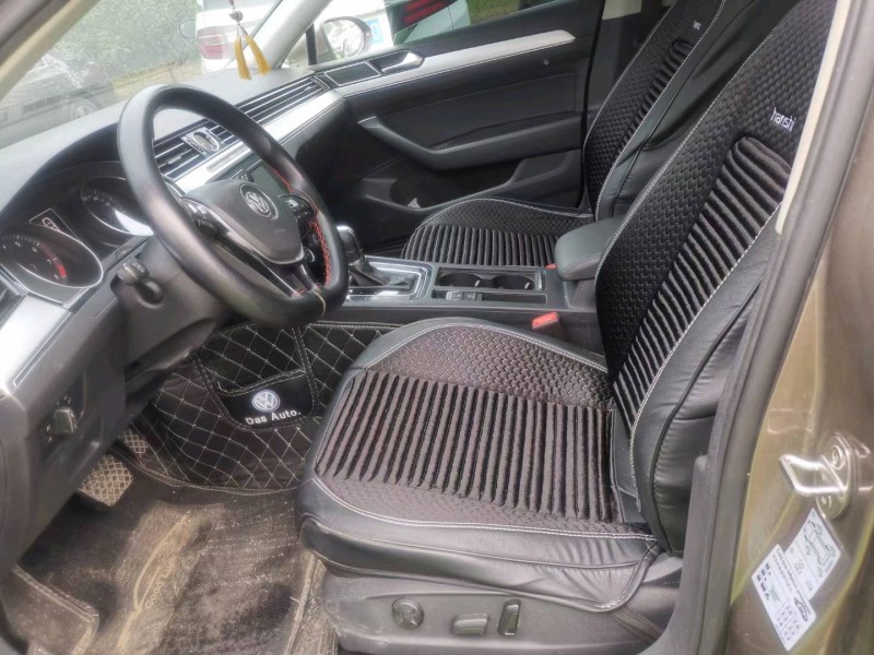 保定17年大众迈腾4