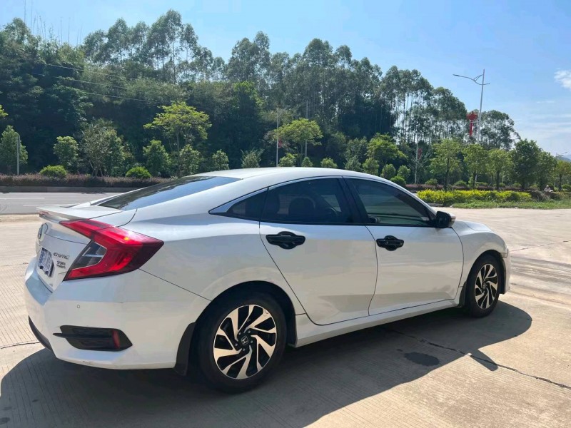 宜春18年本田思域4