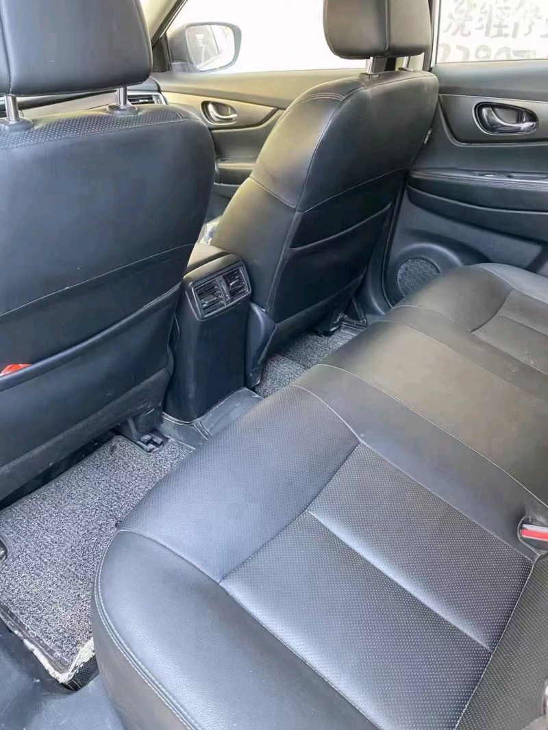 保定15年日产奇骏6