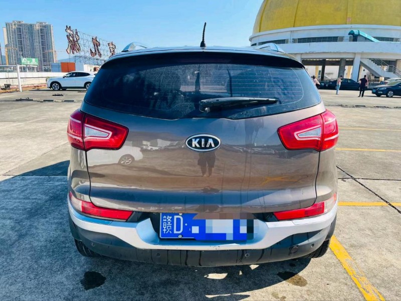 东莞14年起亚智跑9