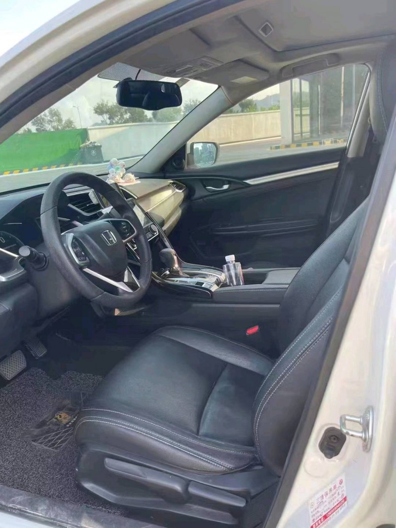 广州17年本田思域3