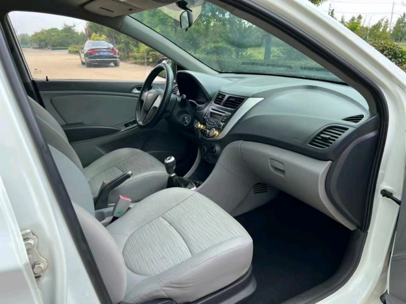 盐城17年现代瑞纳1