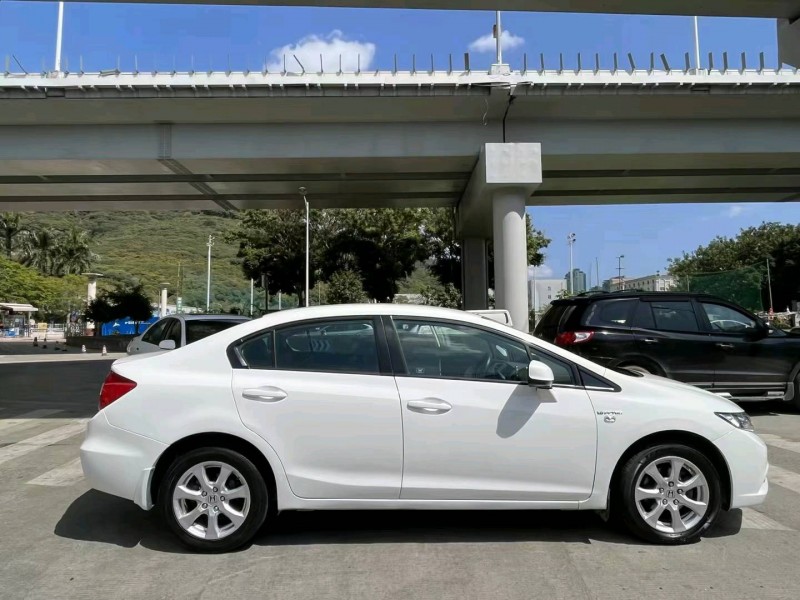 广州13年本田思域3