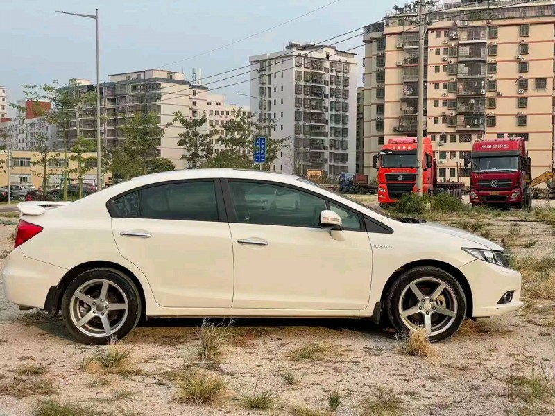 广州12年本田思域4