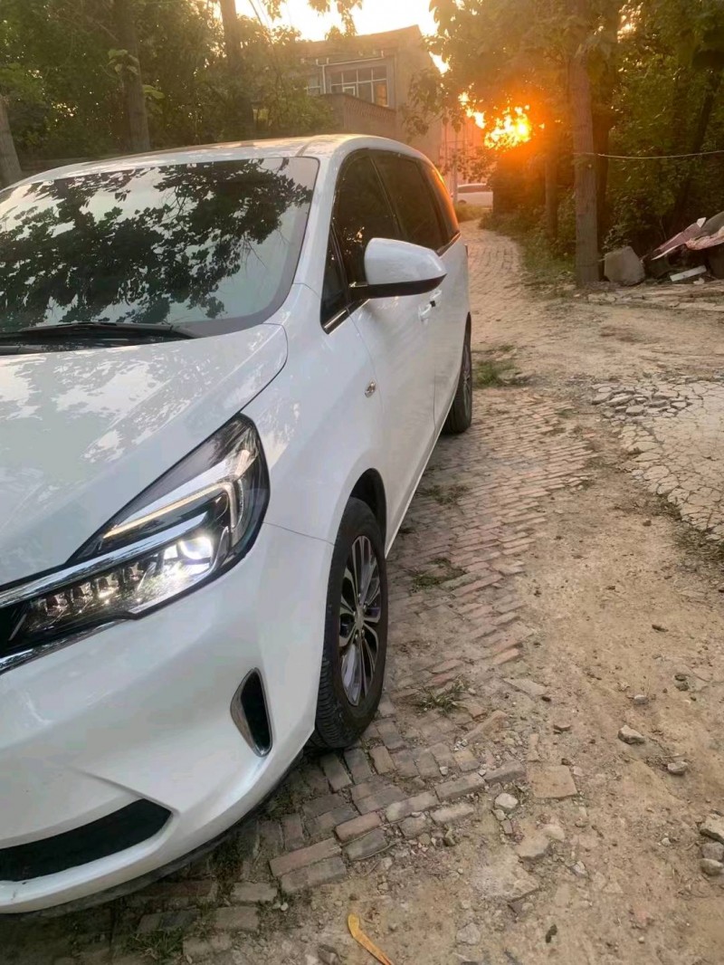 宜春22年别克GL82