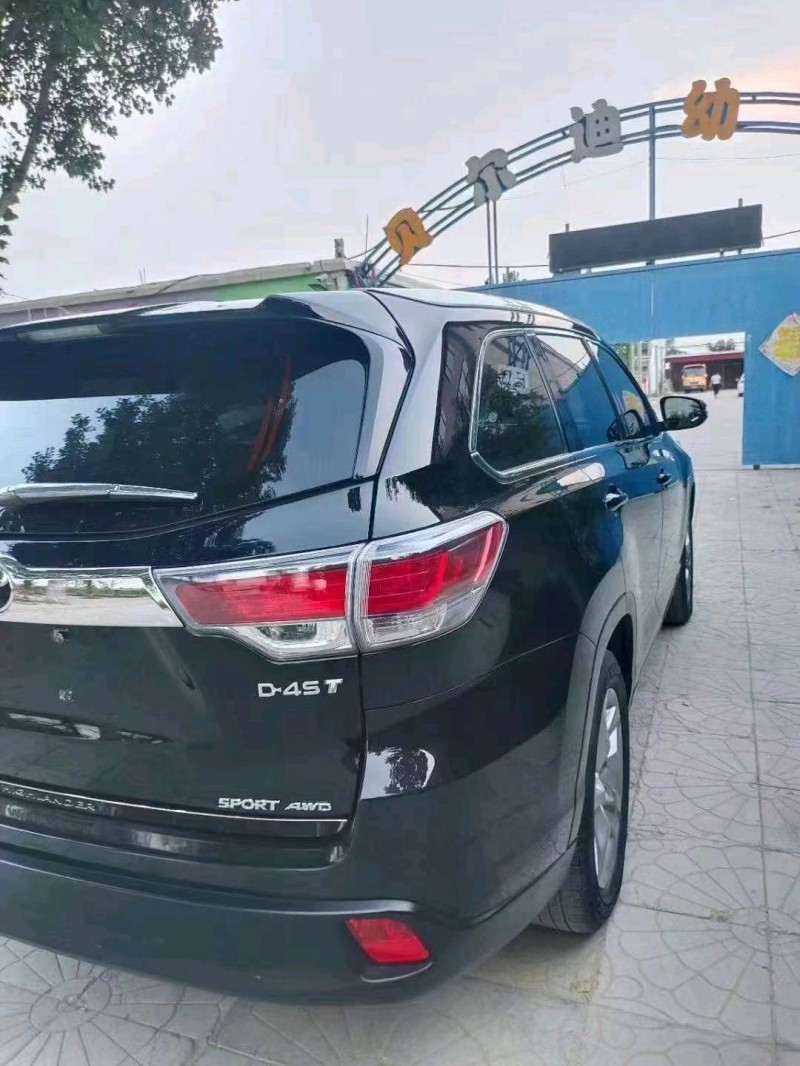 保定15年丰田汉兰达7