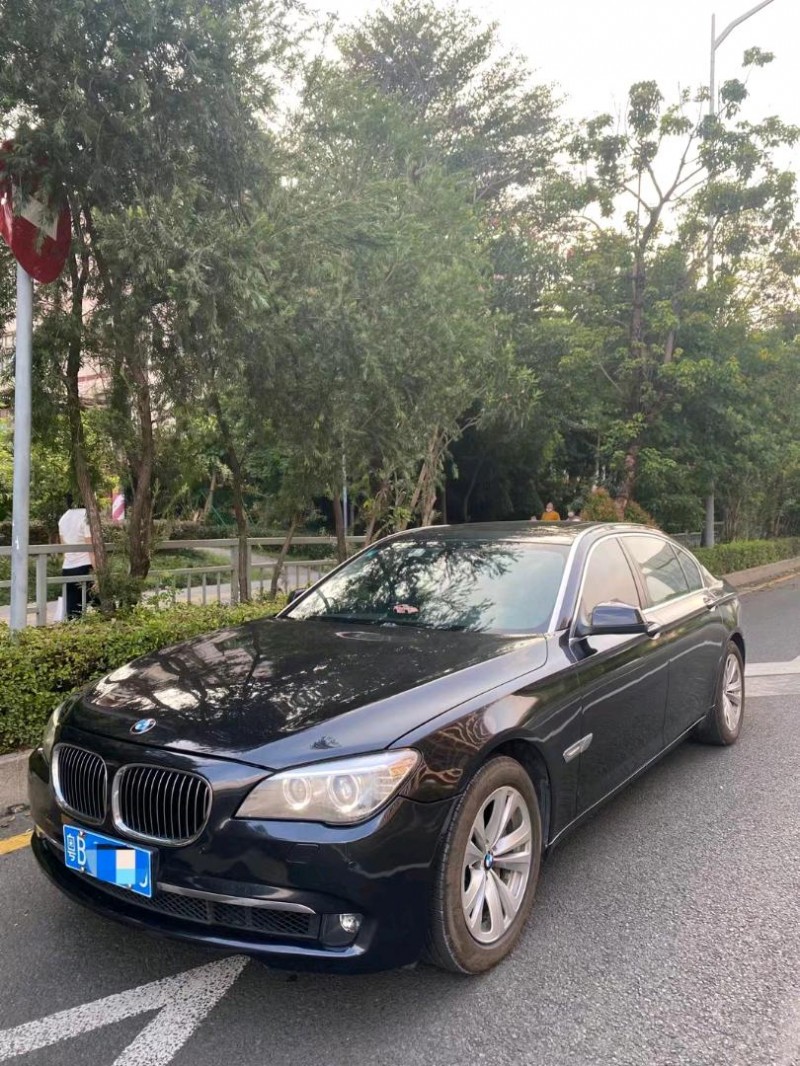 广州11年宝马7系2