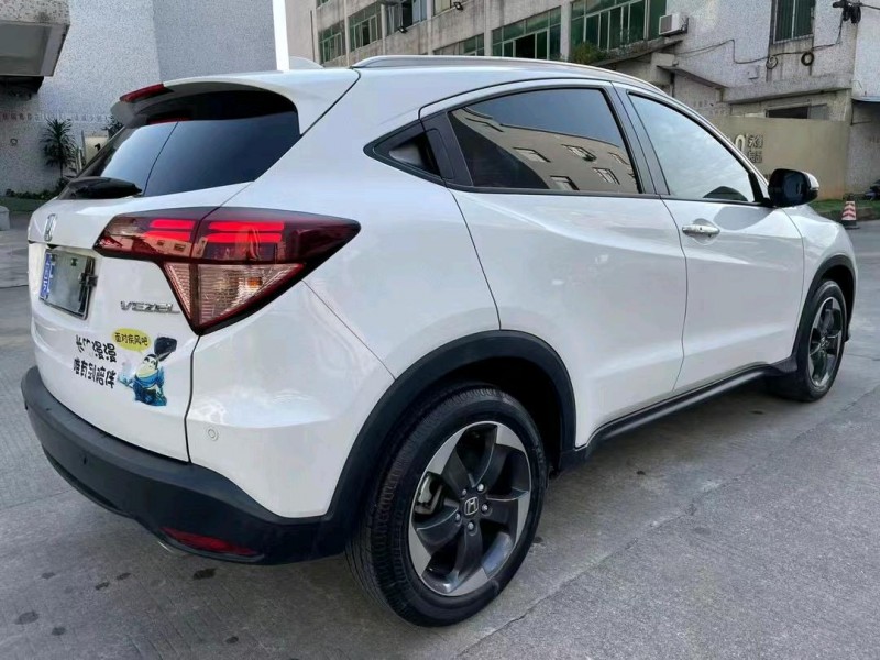 中山18年本田缤智5