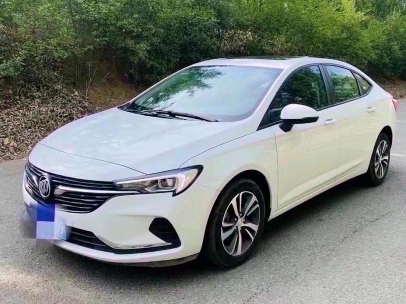 青岛21年别克威朗3