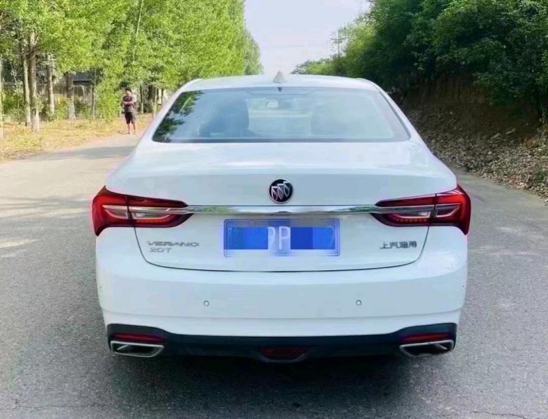 青岛21年别克威朗6