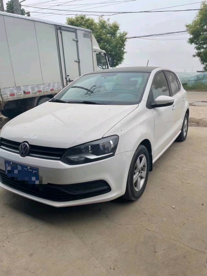 济宁17年大众polo1