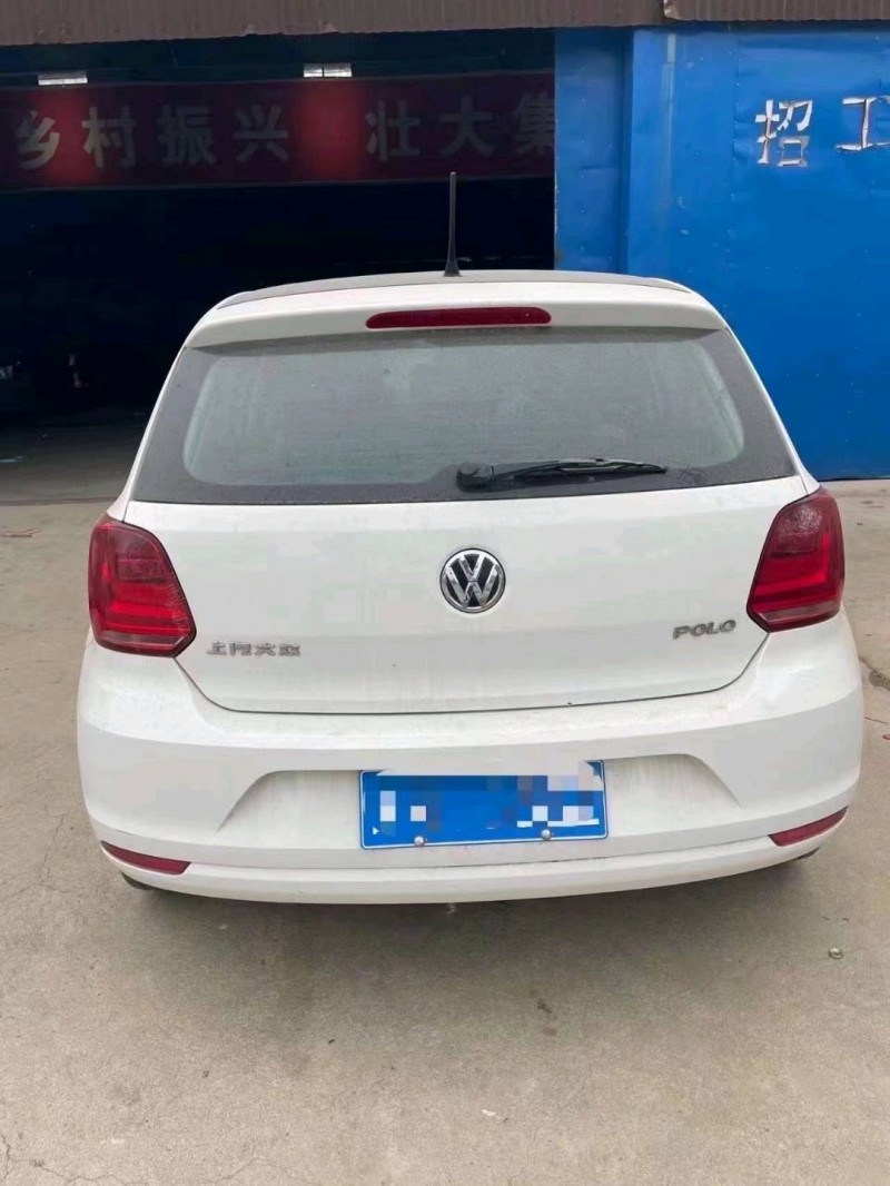 济宁17年大众polo4