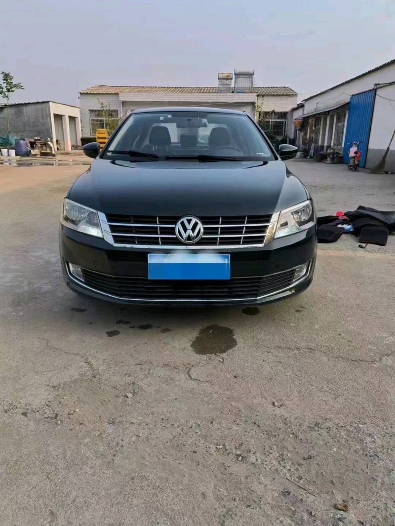 北京13年大众朗逸1