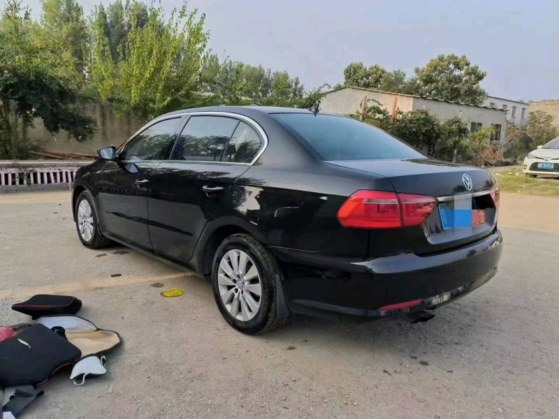 北京13年大众朗逸8