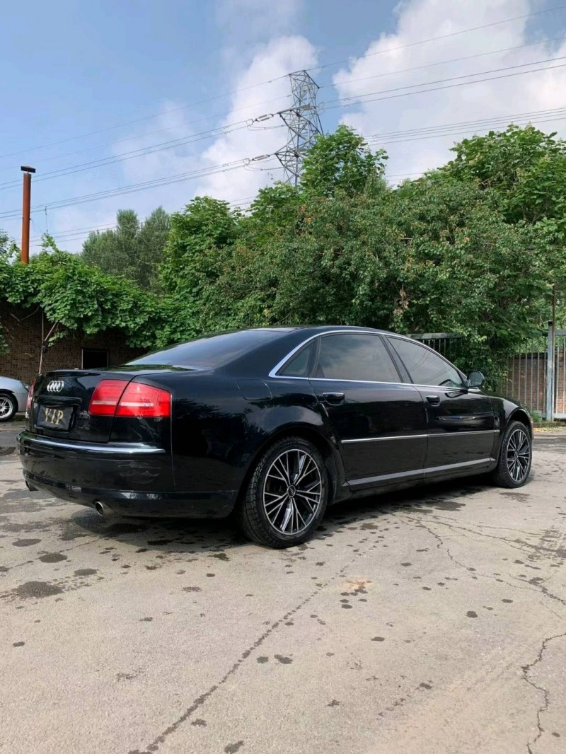 沈陽10年奧迪A8L5