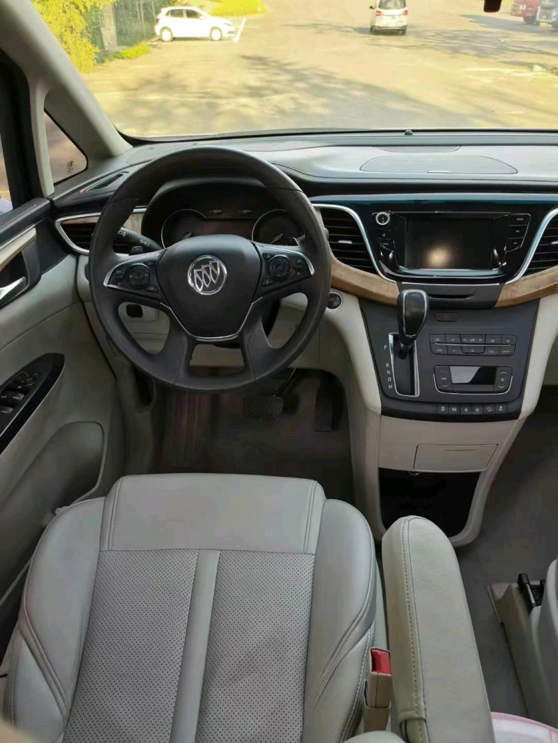 枣庄19年别克GL86