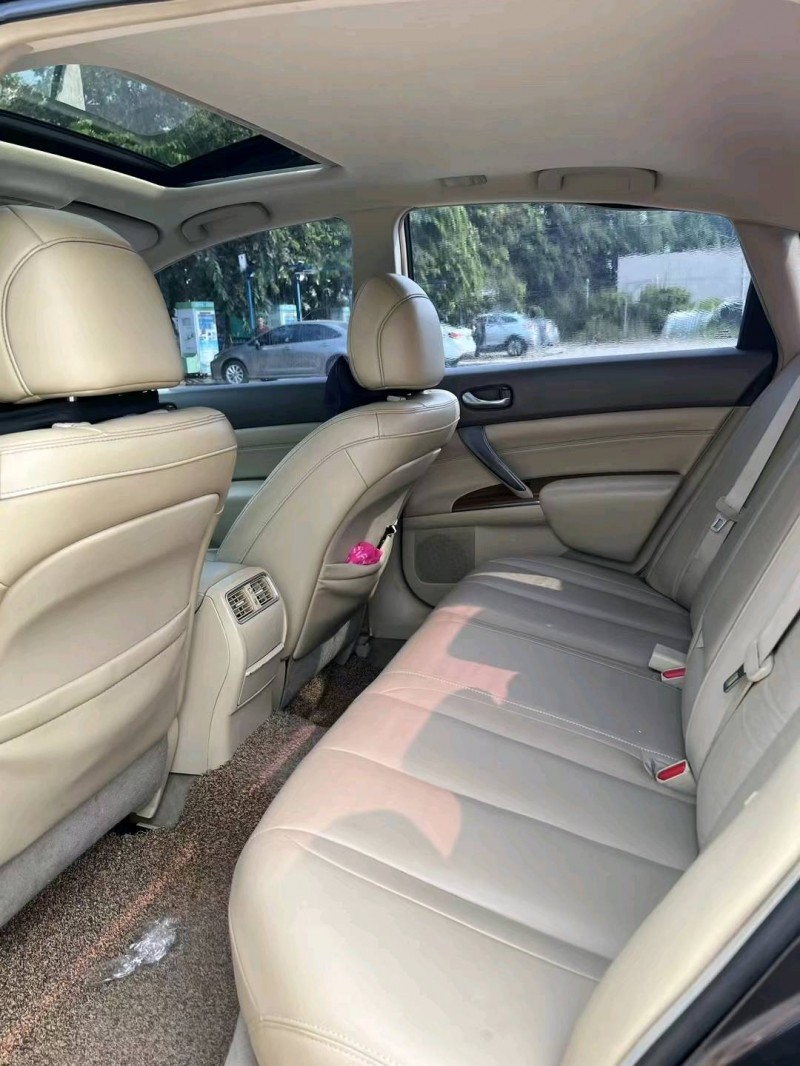 广州11年日产天籁6