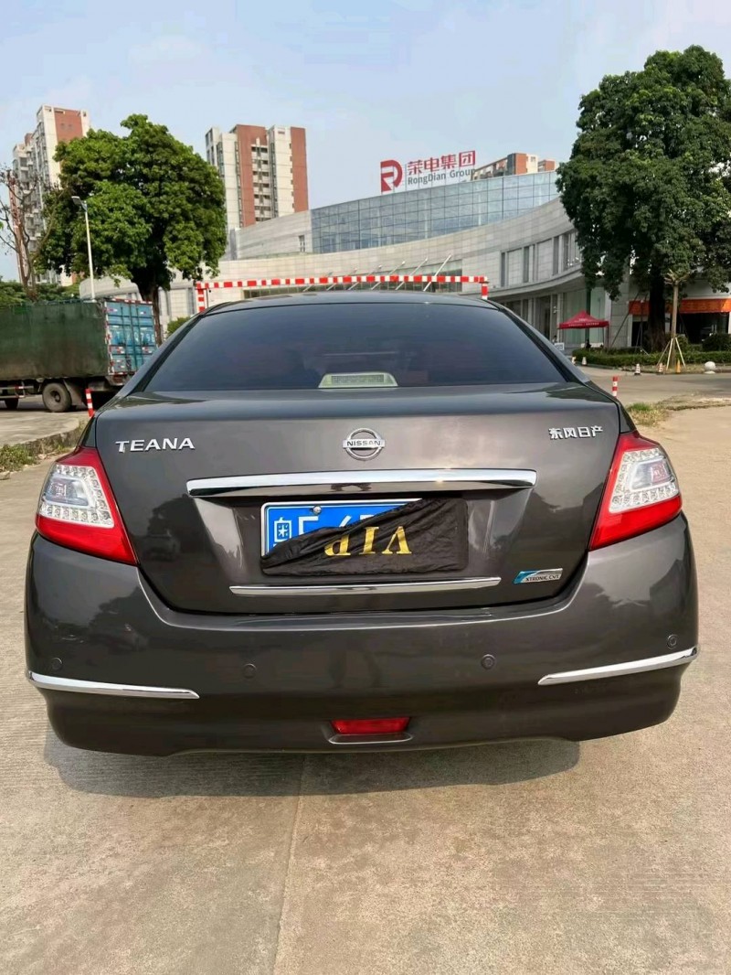 广州11年日产天籁8