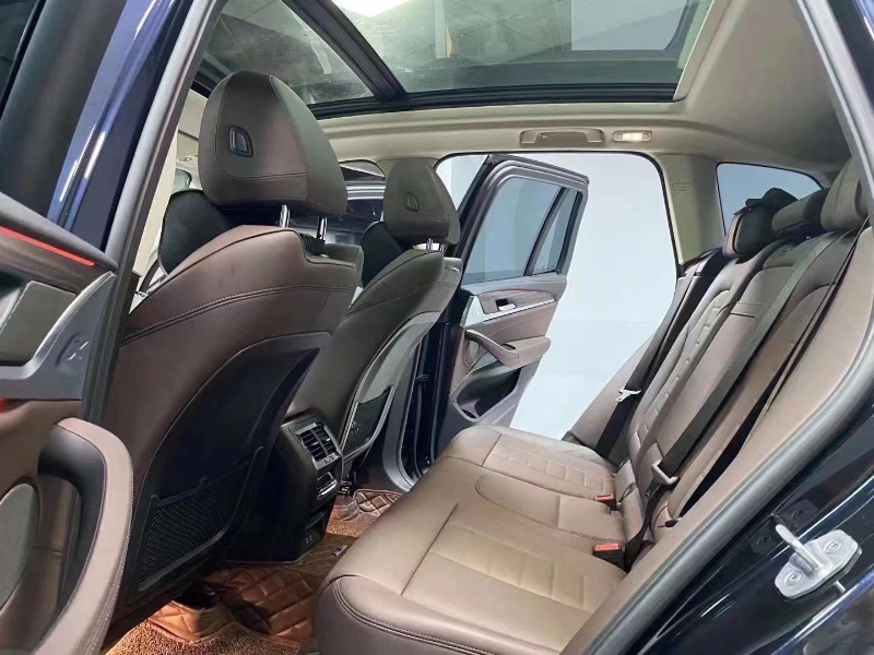 成都21年宝马X36