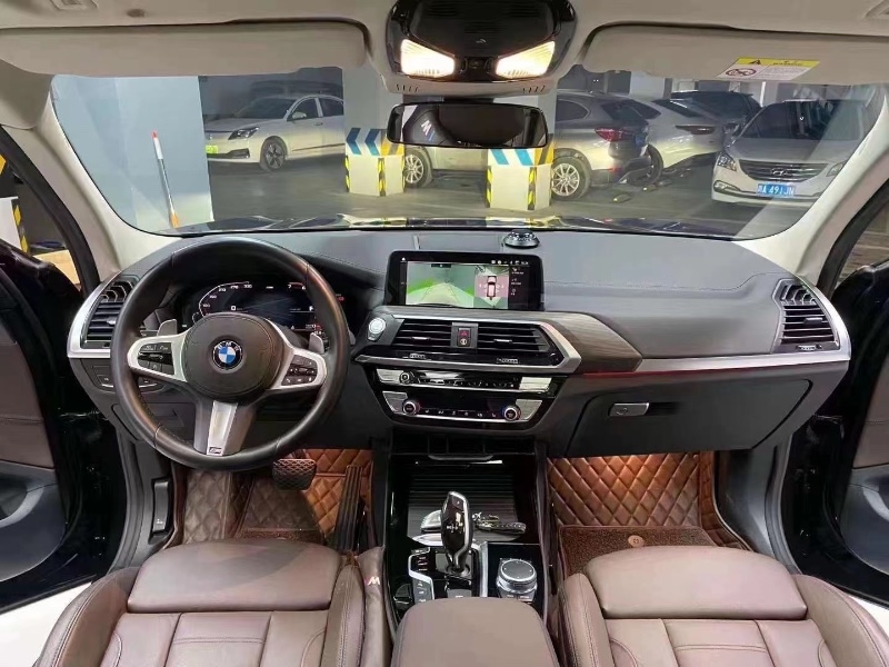 成都21年宝马X35