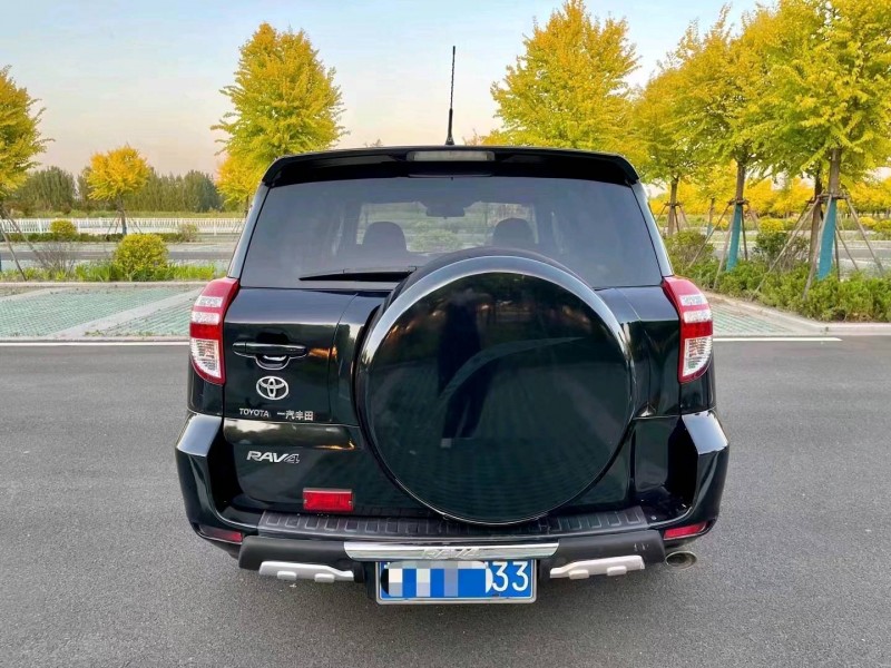 枣庄12年丰田RAV47