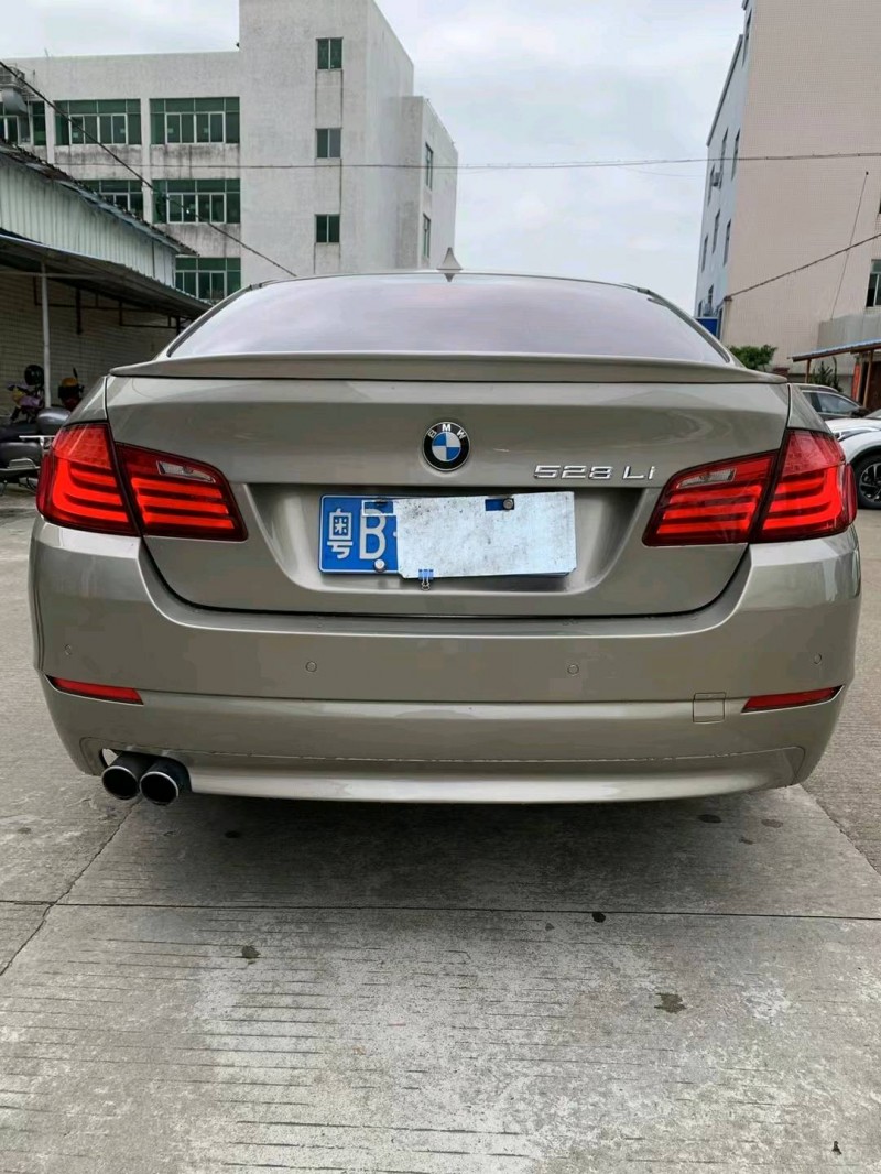中山11年宝马5系4