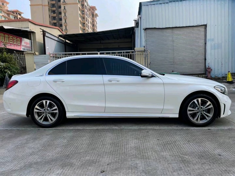 中山19年奔驰C2